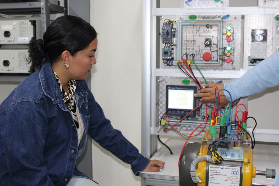 ITESHU Realiza Proyecto de Eficiencia Energética