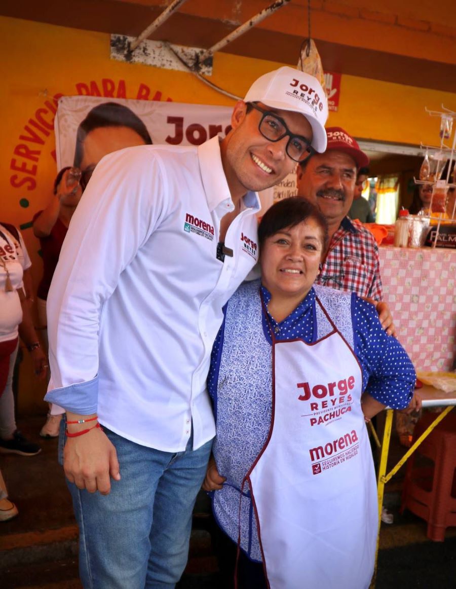 Intensifica campaña Jorge Reyes en colonias pachuqueñas
