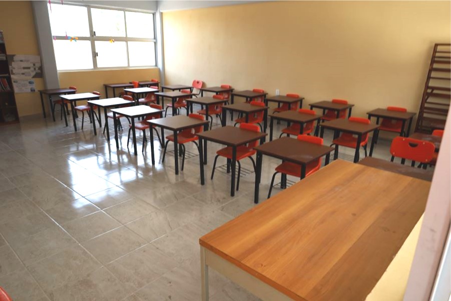 Mandatario Inspecciona obras en la Primaria General Rafael Vega Sánchez, en Ixmiquilpan