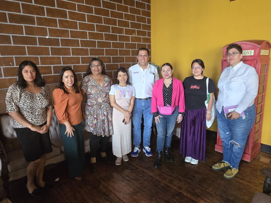 Ricardo Crespo, Aliado de Las Mujeres