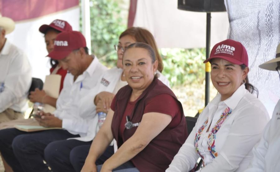 Urgen regular carretera México-Tuxpan, piden vecinos a Lorena García