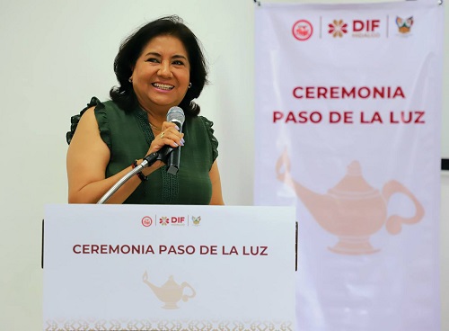Egresan 18 estudiantes de Enfermería de la Casa de la Mujer Hidalguense