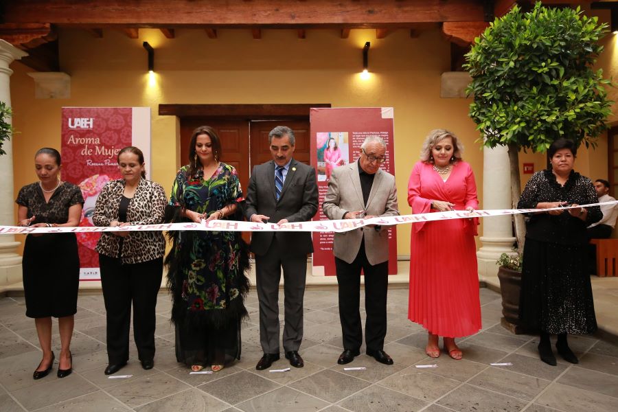 Inaugura UAEH en Casa Grande Exposición Pictórica “Aroma de Mujer”