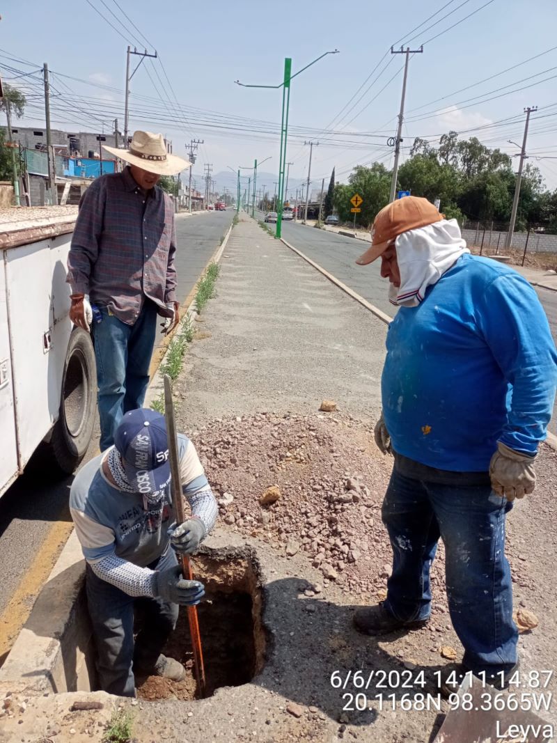 Mantenimiento Urbano Efectuó Reposición de Postes en Boulevard Huapalcalli