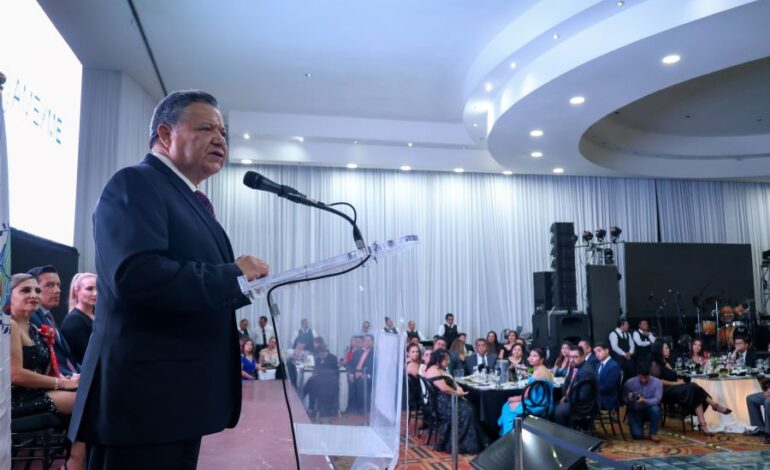 Reafirma Menchaca Salazar Compromiso Con El Desarrollo de Las Mujeres