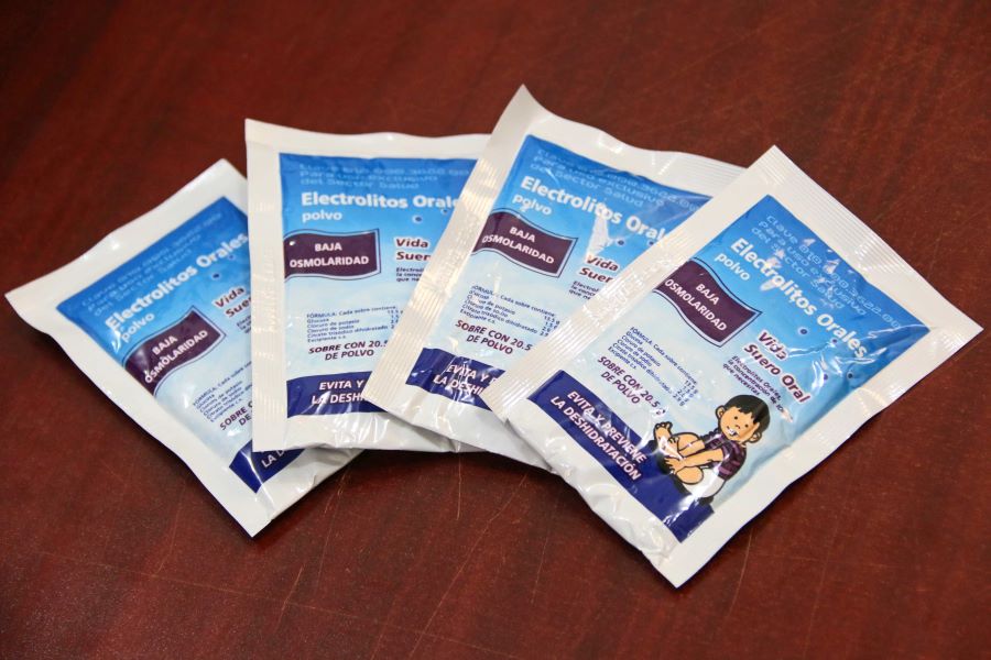 Sueros Orales y Bebidas Energizantes en Temporada de Calor