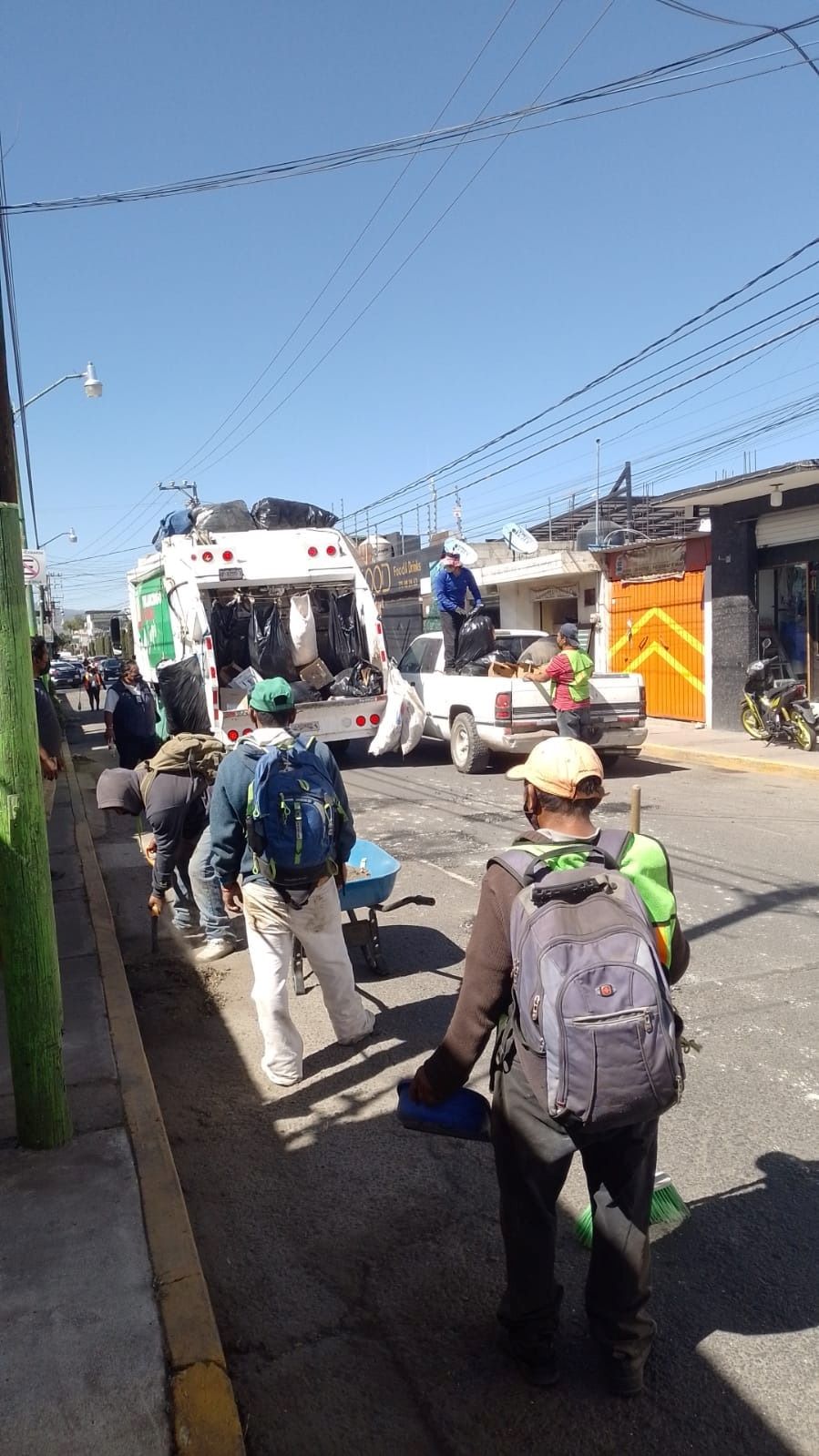 Dirección de Limpia se Deslinda de Personas Ajenas  a la Dependencia Que Piden Cooperaciones