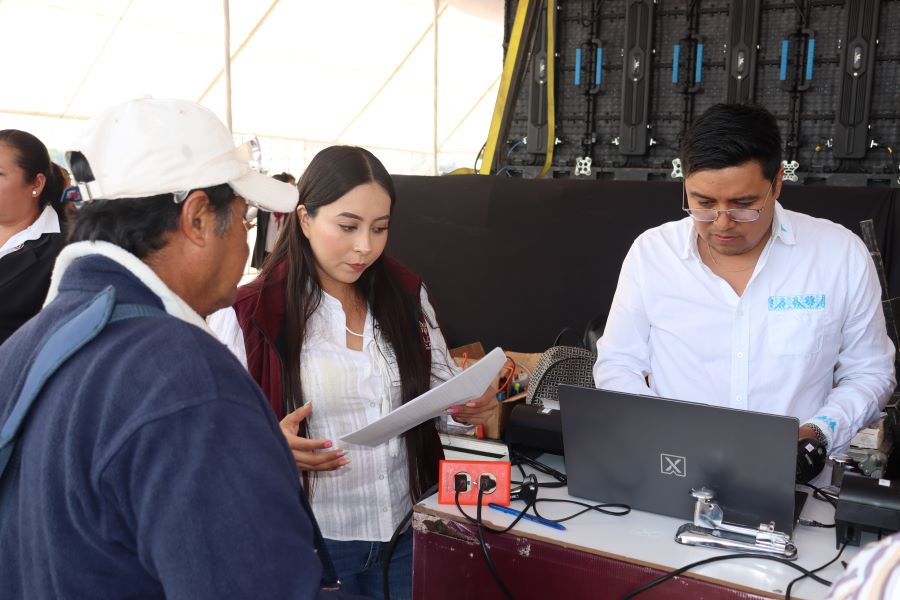 Ofrece Sebiso, Servicios y Apoyos Económicos Para la Comunidad Migrante Hidalguense