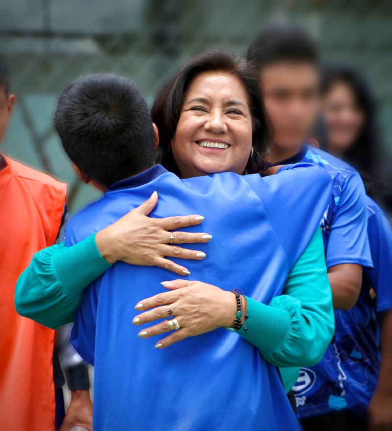 Pequeños de la Casa del Niño Conviven Con Actividades Deportivas y Aguinaldos
