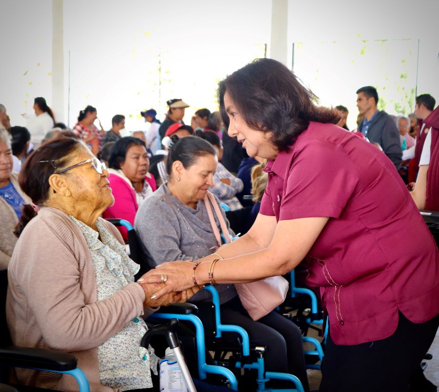 Familia DIFH Entregó Apoyos a Grupos Prioritarios en Atitalaquia