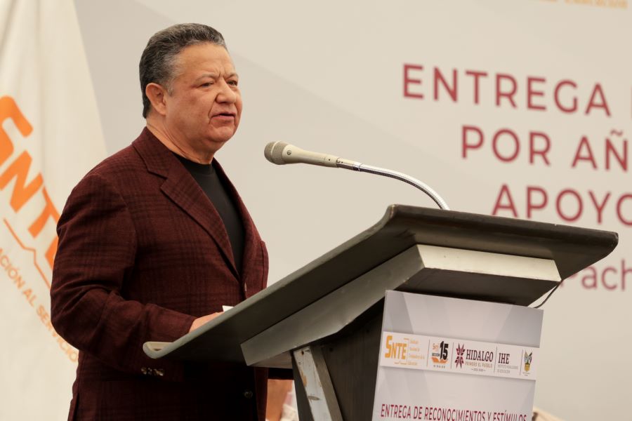 Reconoce Gobierno Estatal a Personal de Apoyo y Asistencia a la Educación Por Años de Servicio