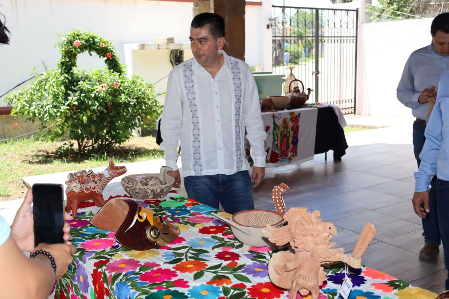 La empresa Productores de Orientación Empresarial, S.A. de C.V. será la encargada de prestar el servicio de creatividad, preproducción y producción de publicidad, excepto internet, para la Dirección General de Servidores del Pueblo de la Secretaría de Bienestar e Inclusión Social (Sebiso).