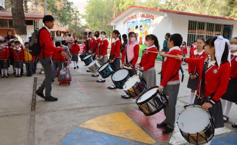 Hoy Regresan a Clases 750 Mil 311 Estudiantes de Educación Básica y Media Superior, Para el Ciclo Escolar 2024-2025