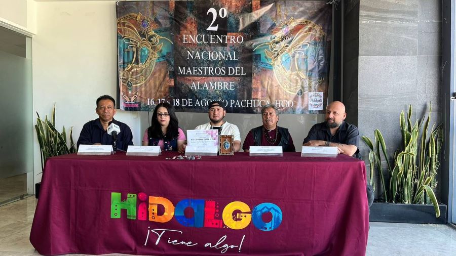 2° Encuentro Nacional Maestros del Alambre, en Plaza Independencia de Pachuca