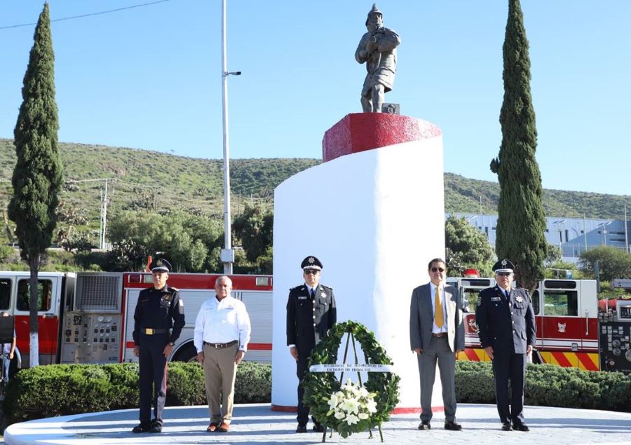Guardia de Honor y Entrega de Estímulos el Día del Bombero