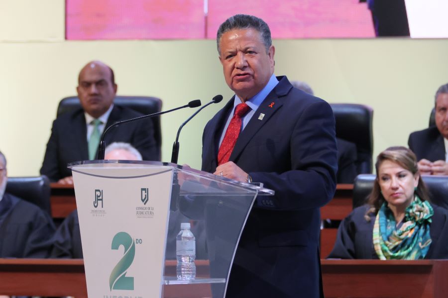 Conmina Menchaca Salazar a Formar Parte del Momento Histórico de México