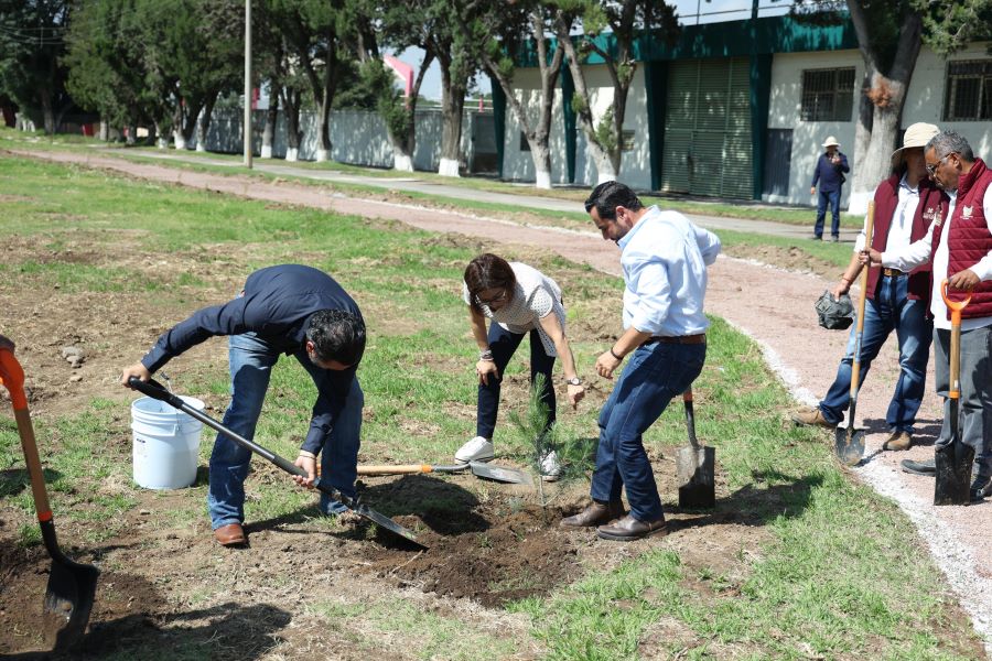 Reforesta IMSS Hidalgo Junto Con SEMARNATH Áreas Verdes En Unidades Médicas, Administrativas y Sociales