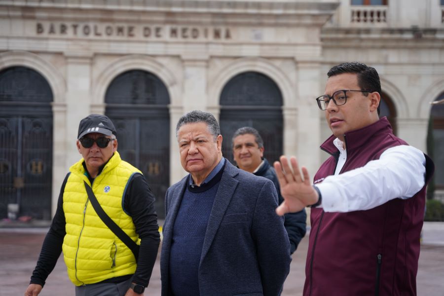 Supervisan Avances en La Remodelación de La Plaza Juárez