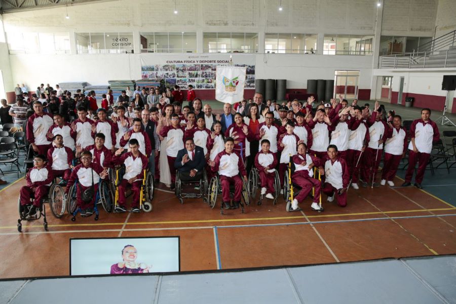 Titular de SEPH Realizó Abanderamiento de la Delegación Hidalguense Rumbo a Paranacionales CONADE 2024