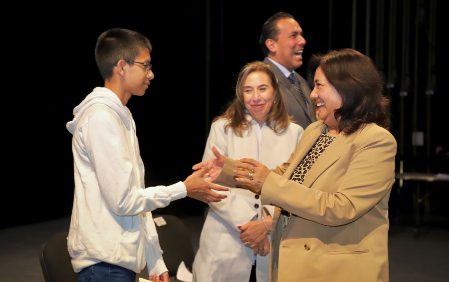 DIF Hidalgo Otorga Becas a Niñez y Adolescencia en Riesgo