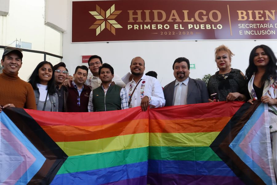 Entrega SEBISO Tarjetas de Apoyo a Comunidad LGBTTTI