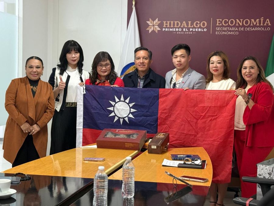 Alcaldesa Lorena García Cazares Participó de Reunión Con Empresarios Taiwaneses