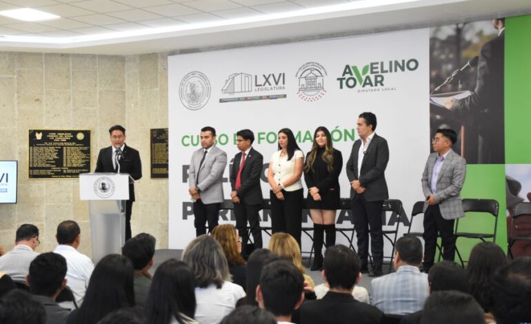 Inauguran Curso de Formación Política y Parlamentaria