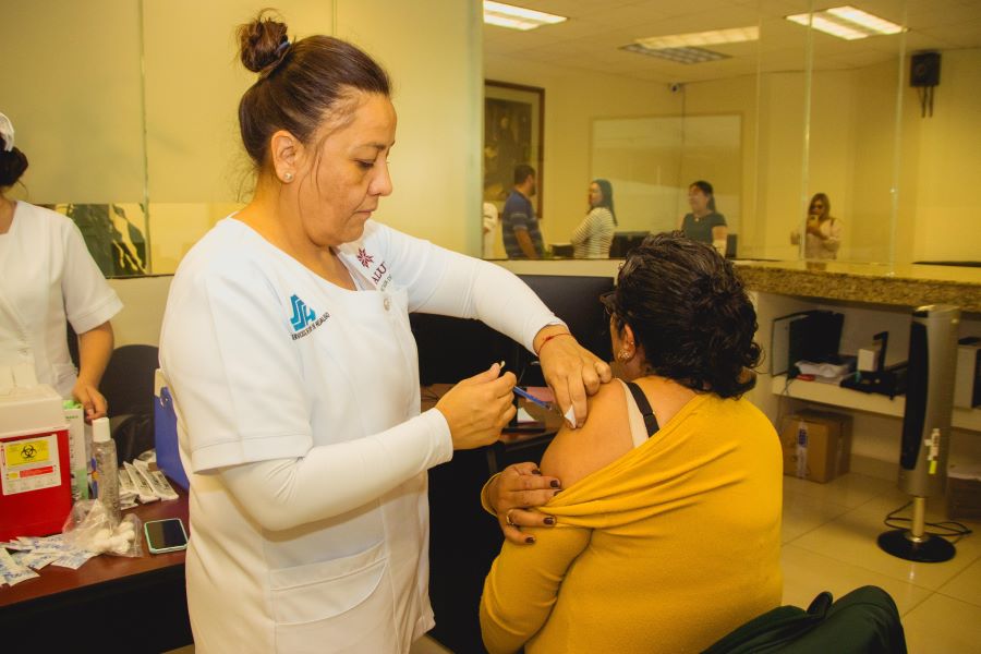 Actualización Vacunación Covid-19 e Influenza 2024-2025