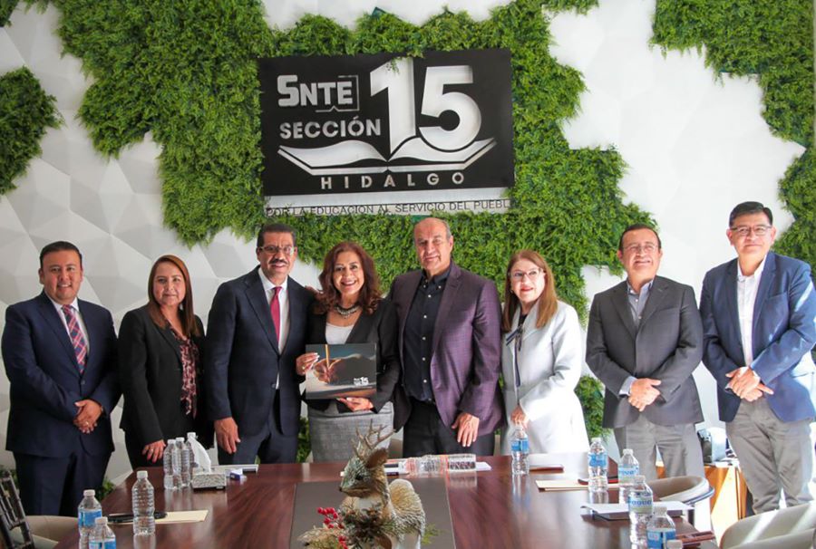 SEPH y SNTE Entregan Propuestas a 13 Supervisoras de Educación Preescolar General