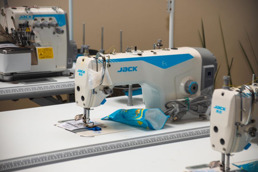 60 Mujeres de Tulancingo Beneficiadas Con Máquinas de Coser