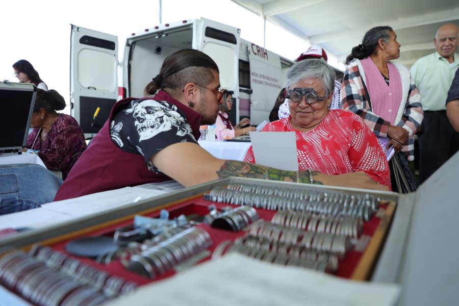 Julio Menchaca Refrenda Su Compromiso Con San Agustín Tlaxiaca