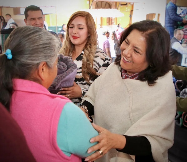 El DIF Hidalgo Entregó Cobijas y Ayudas Técnicas en Mineral del Chico.