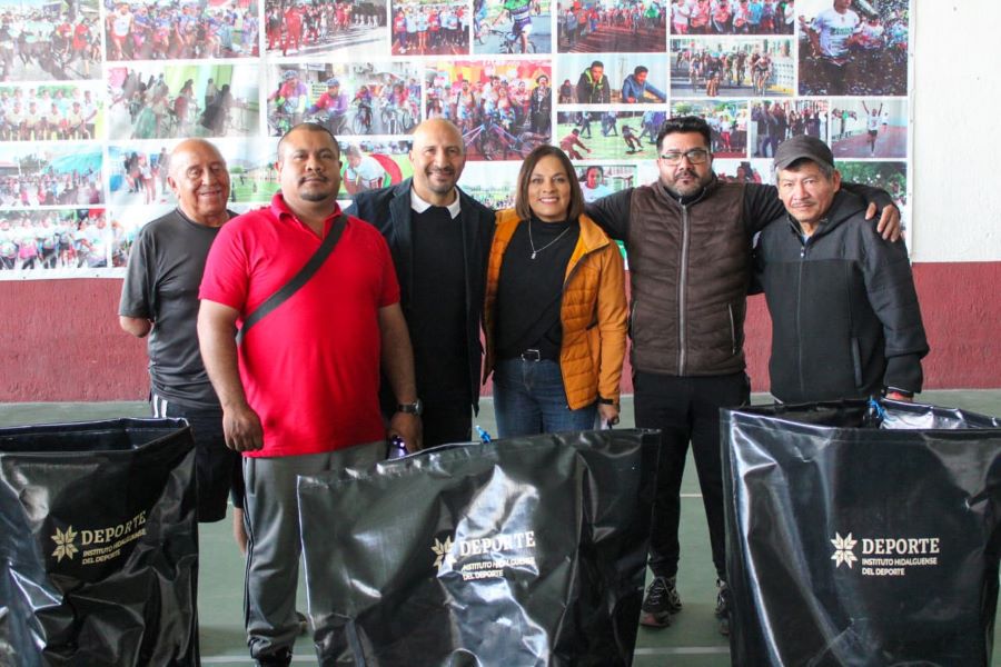Entrega de Kits Deportivos en el Marco del Torneo Guinda 2024