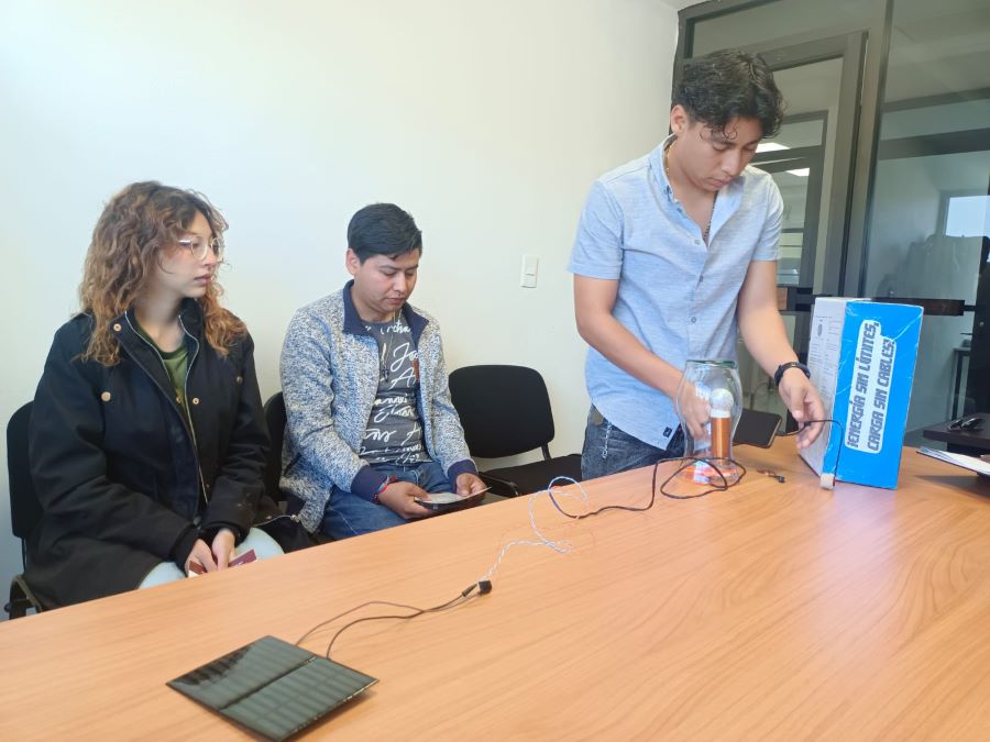 Estudiantes de la Ingeniería en Energía desarrollan proyecto innovador en la UPE