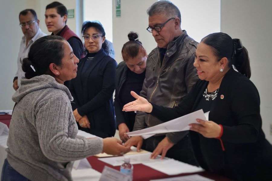 Registro Agrario Nacional Entrega 127 Títulos de Propiedad a Familias de La Colonia San Juan el Banco  en Tulancingo