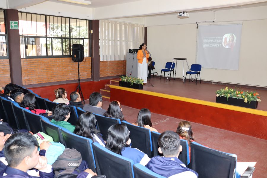 Sebiso Impartió Conferencia a Juventudes del CECYTEH Pachuca