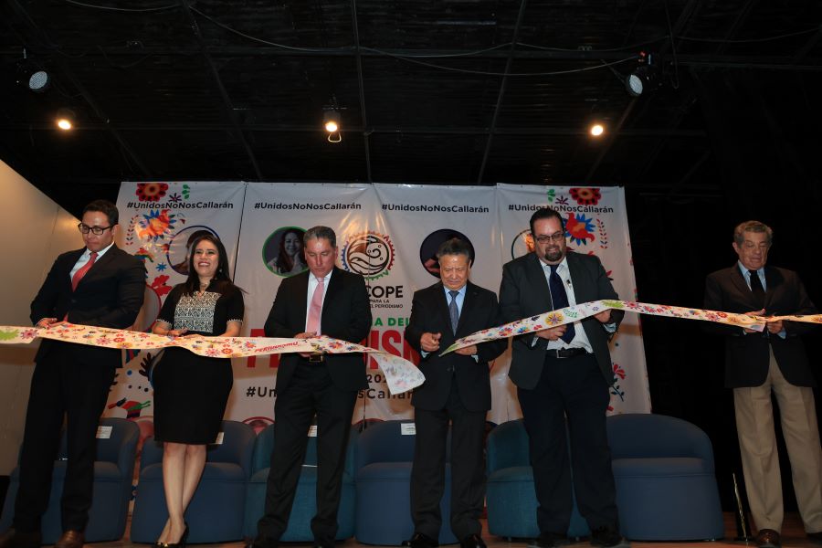 Julio Menchaca Reafirmó Su Compromiso con la Libertad de Expresión al Participar en la 8va Semana del Periodismo