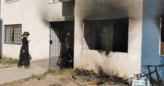 Bomberos de Mineral de la Reforma Sofocaron un Incendio en el Fraccionamiento Chavarría