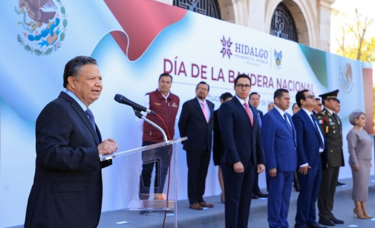 Llamó Julio Menchaca a Defender Los Principios de Soberanía Nacional “ El Día de la Bandera”.