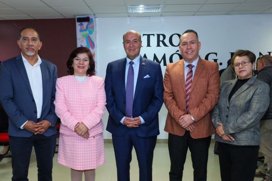 Natividad Castrejón Toma Protesta a Nuevos Funcionarios de SEPH