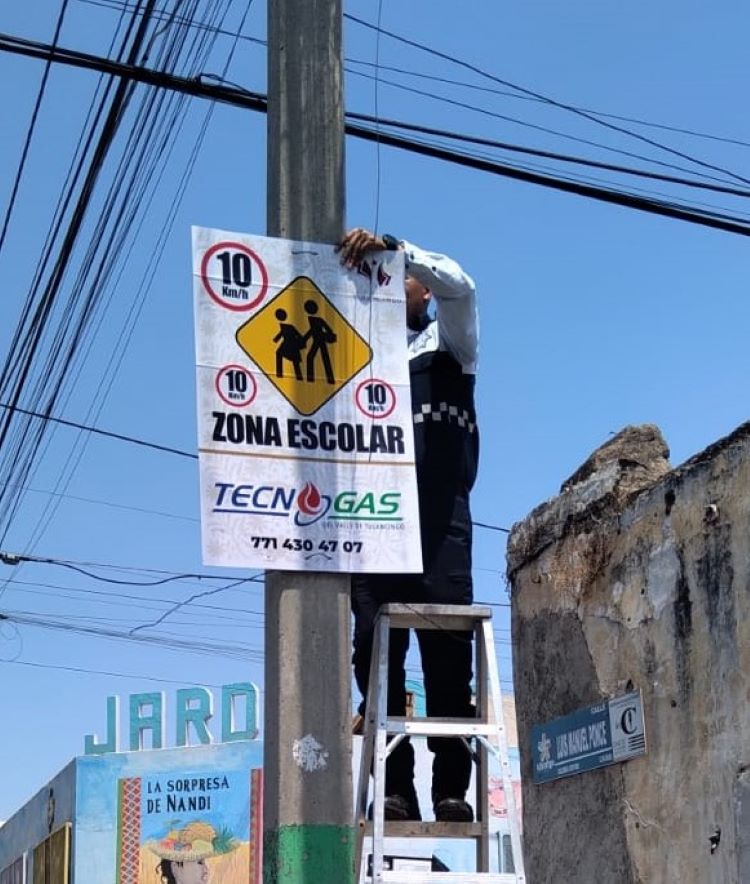 Dirección de Movilidad y Transporte Continua Fortalecimiento de Señalética en Calles del Municipio