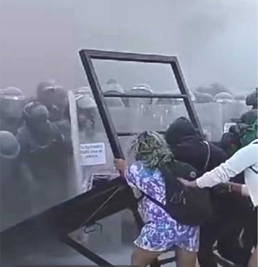 Inicia CDHEH Queja de Oficio Por Agresiones en la Marcha del 8M