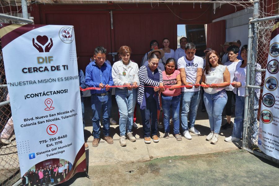 Presidenta Lorena García Cázares Aperturo Ferias DIF “Cerca de Ti” en Colonia el Paraíso.