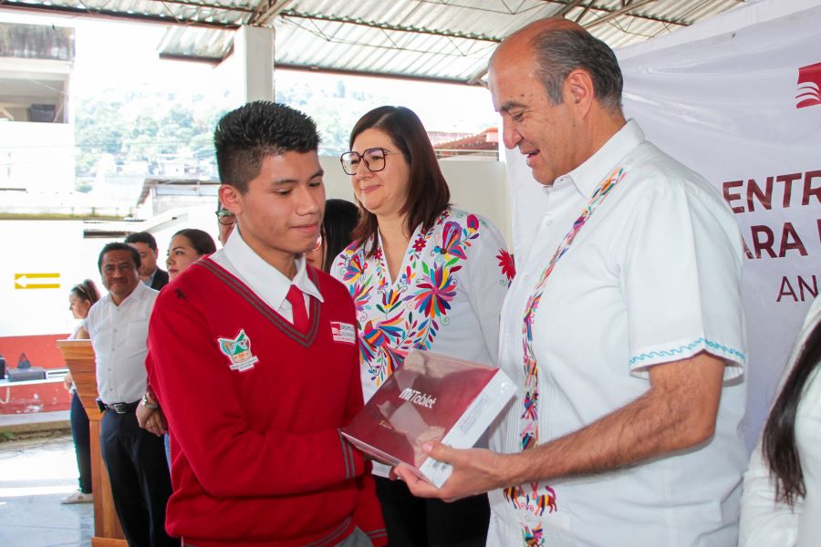 El Objetivo de la SEPH es Garantizar el Cumplimiento del Programa “Vida Saludable”, Que Prohíbe la Venta de Comida Chatarra Dentro de las Escuelas.