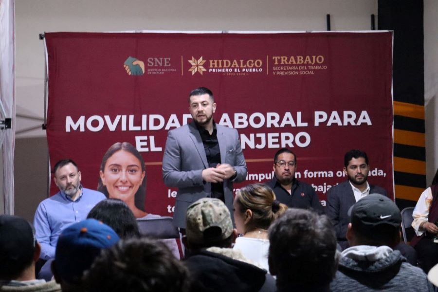 Trabajadores Agrícolas Hidalguenses Reciben Taller Sobre Sus Derechos Laborales al Colocarse en Una Empresa Canadiense