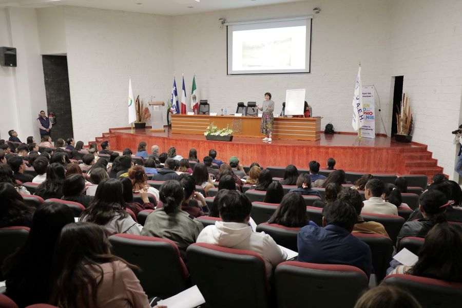 UAEH fortalece las habilidades lingüísticas y culturales de la comunidad Garza