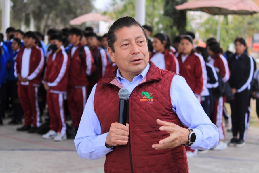 CECyTEH Plantel Ixmiquilpan Recibe Mobiliario Para Aulas y Oficinas, Equipo de Cómputo y Pintura