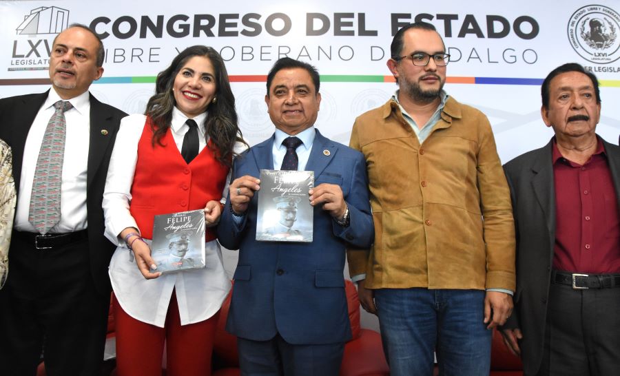 Familiares del General Felipe Ángeles Presentan Libro en el Congreso del estado