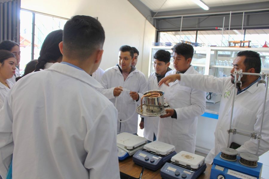 ITESHU Impulsa la Sostenibilidad Con la Ingeniería en Energías Renovables