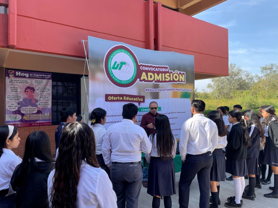 UTHH difunde su oferta académica a estudiantes del CECyTEH